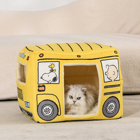 Snoopy Print Pet House